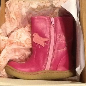 Livie and Luca 6 leather pink new boots in box